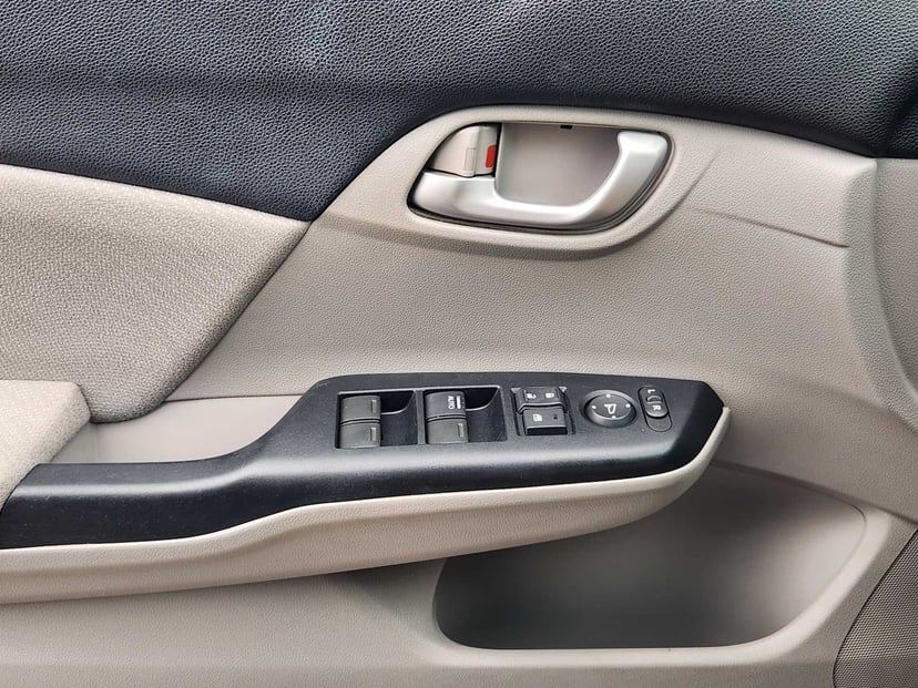 2013 Honda Civic - Image 23