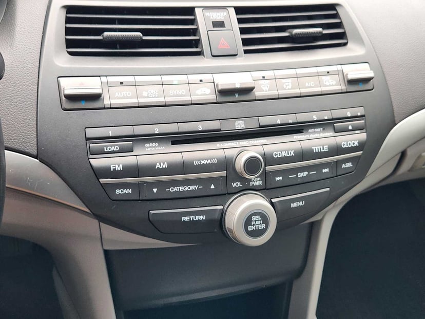 2010 Honda Accord - Image 18