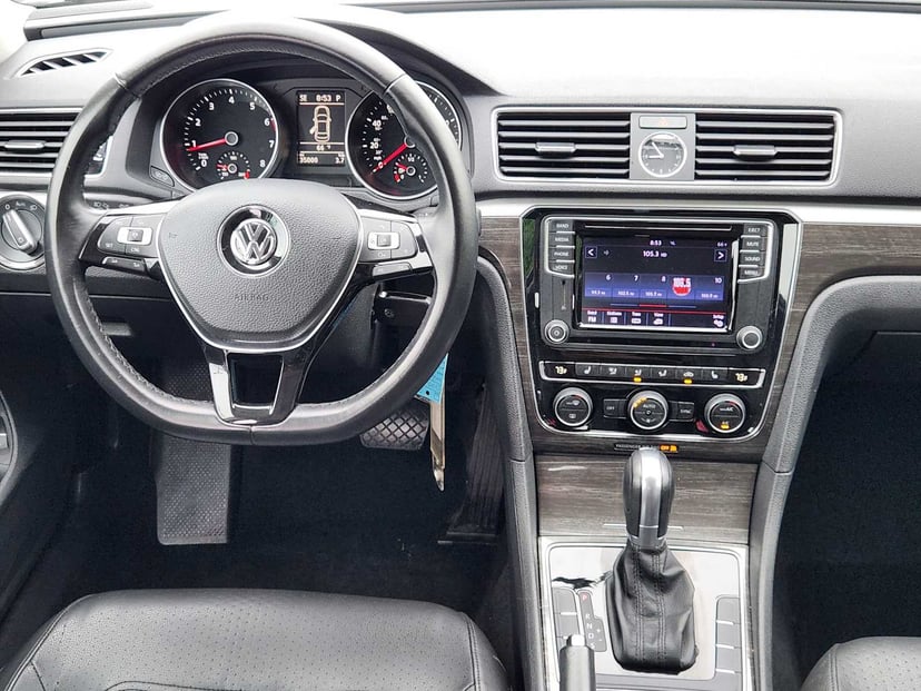 2016 Volkswagen Passat - Image 27