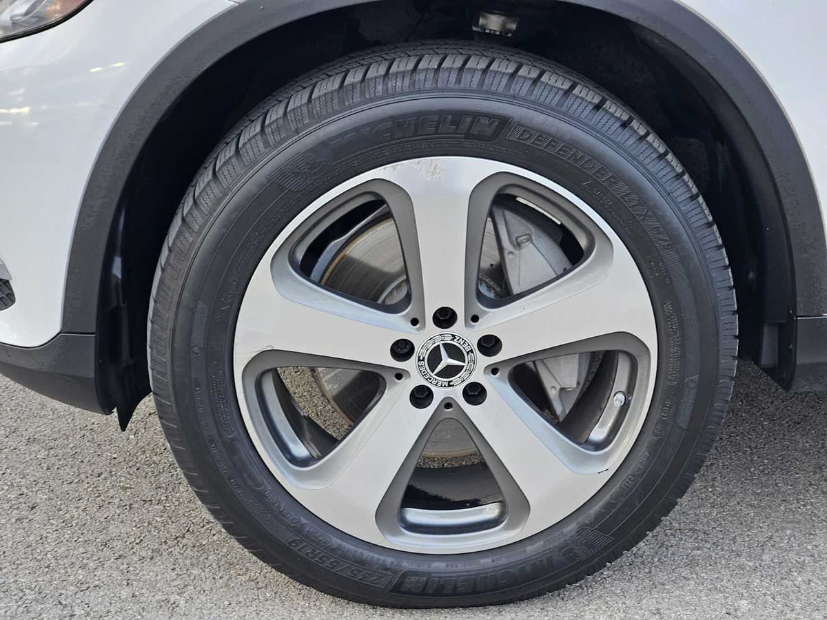 2017 Mercedes-Benz GLC 300 - Image 9