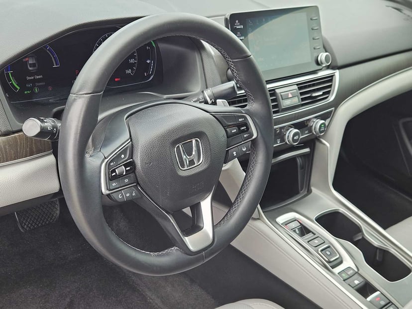 2018 Honda Accord Hybrid - Image 2