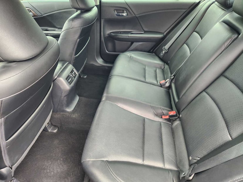 2017 Honda Accord - Image 30