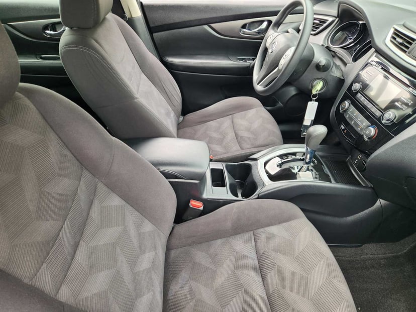 2016 Nissan Rogue - Image 14