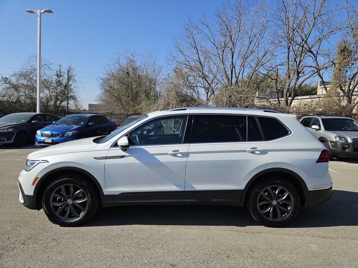 2023 Volkswagen Tiguan - Image 4
