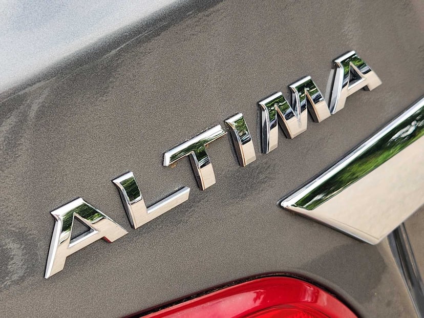 2016 Nissan Altima - Image 12