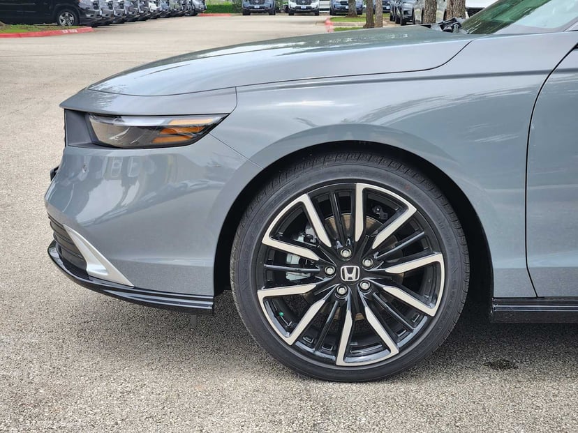 2026 Honda Accord Hybrid - Image 6