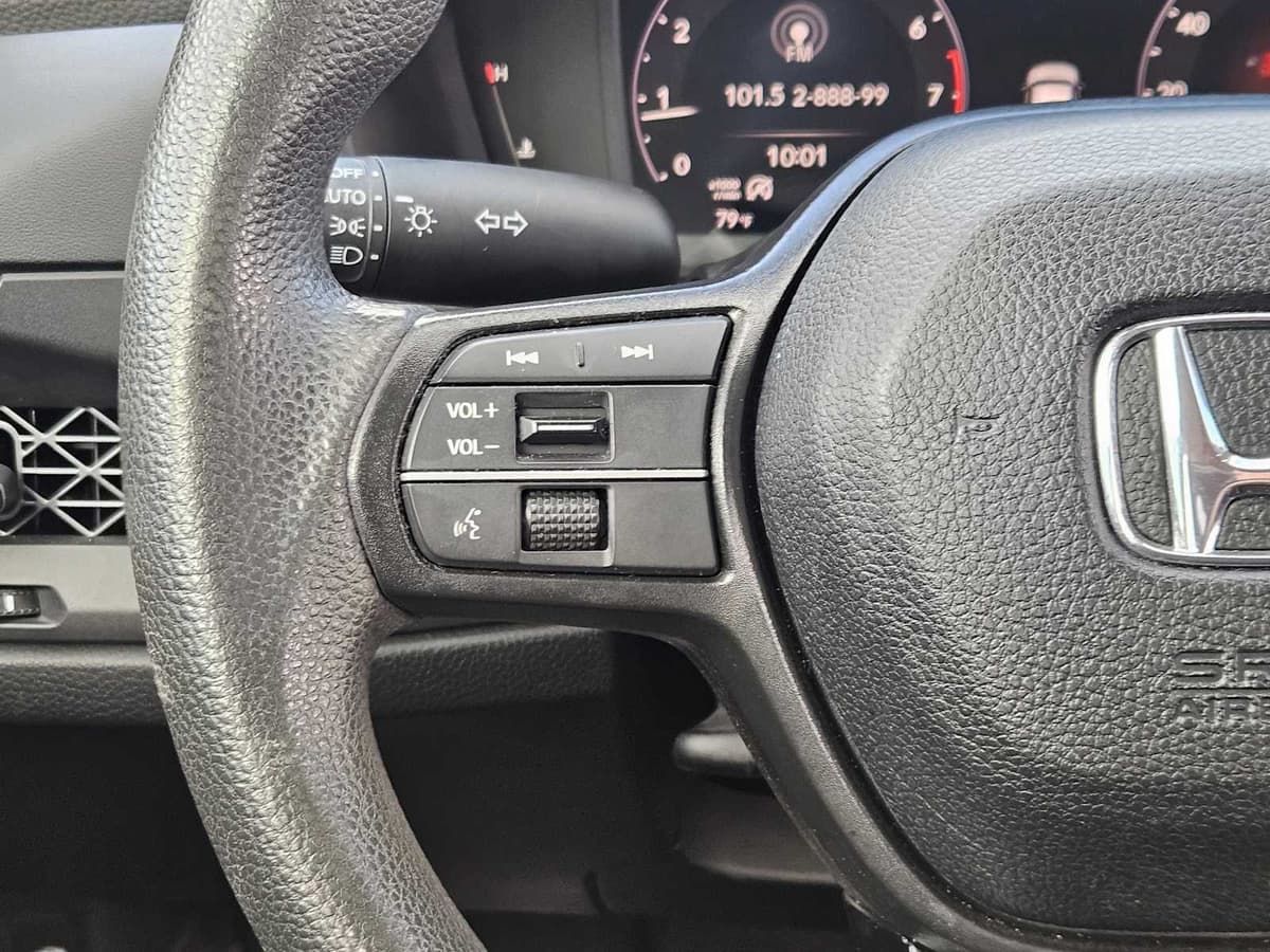 2023 Honda Accord - Image 25