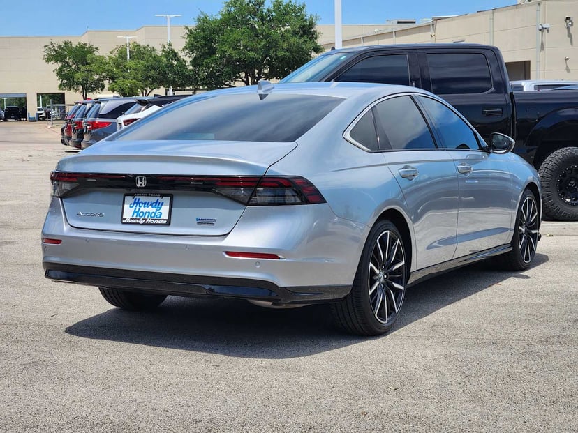 2025 Honda Accord Hybrid - Image 6