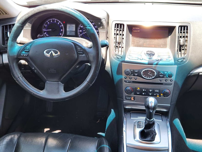 2015 INFINITI Q40 - Image 26