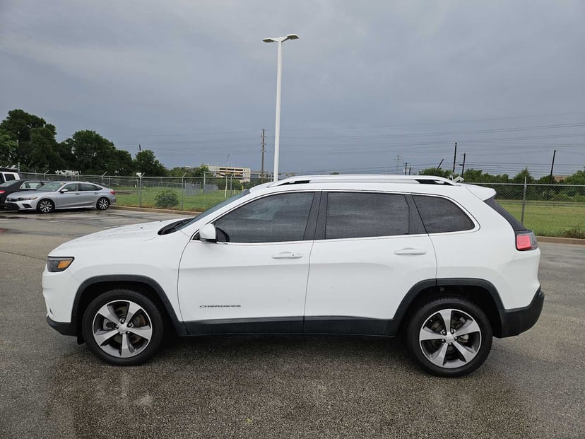 2019 Jeep Cherokee - Image 4