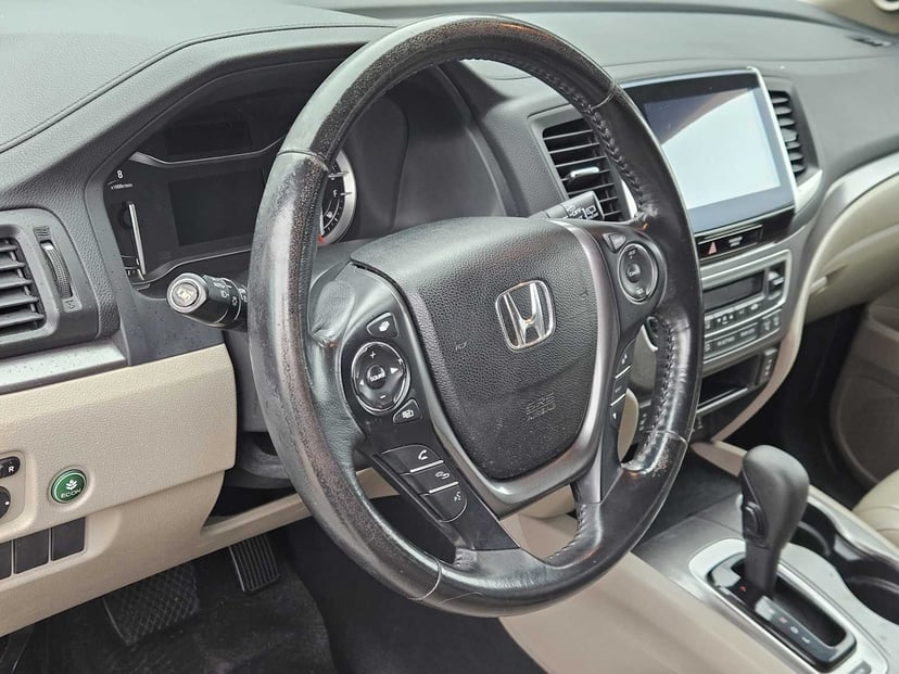 2016 Honda Pilot - Image 2