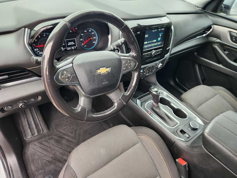 2019 Chevrolet Traverse - Image 2