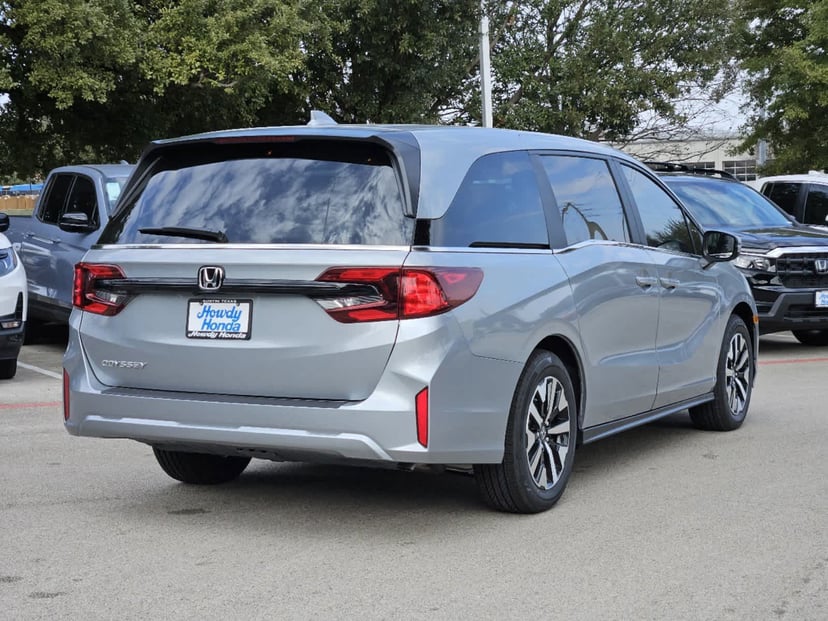 2026 Honda Odyssey - Image 5