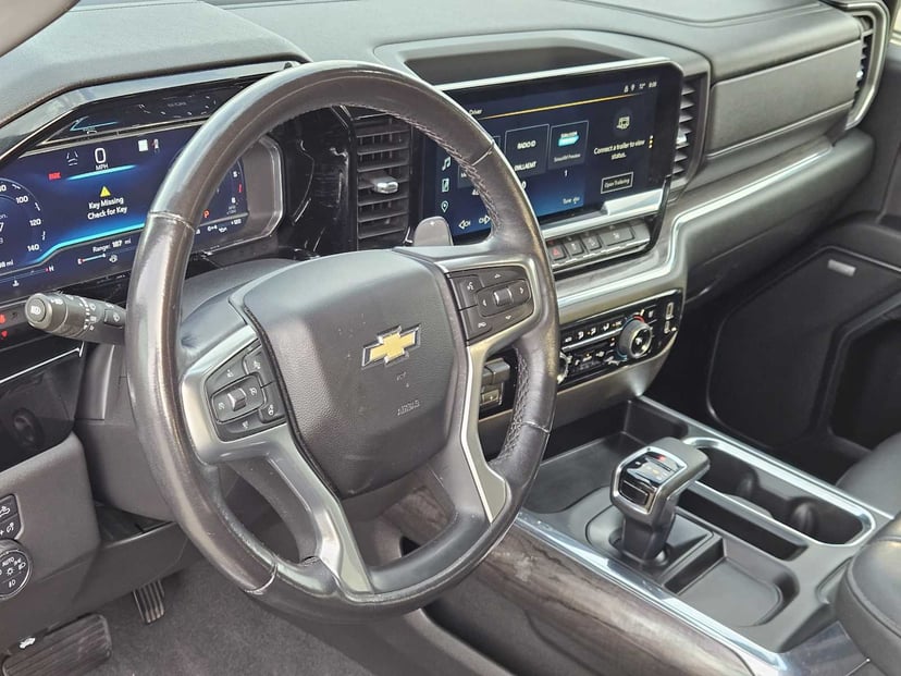 2023 Chevrolet Silverado 1500 - Image 2
