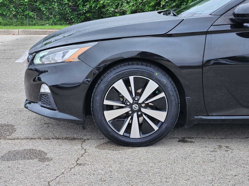2021 Nissan Altima - Image 8