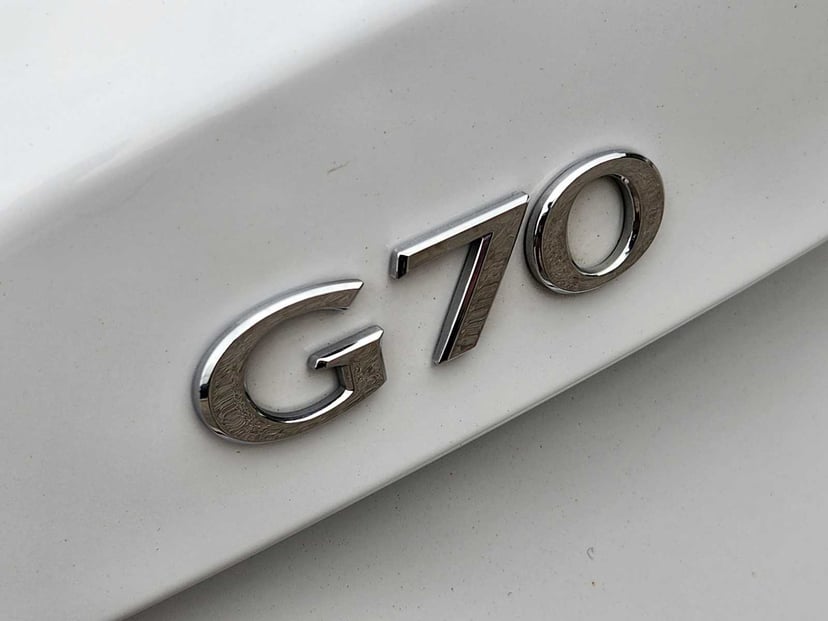 2019 Genesis G70 - Image 12
