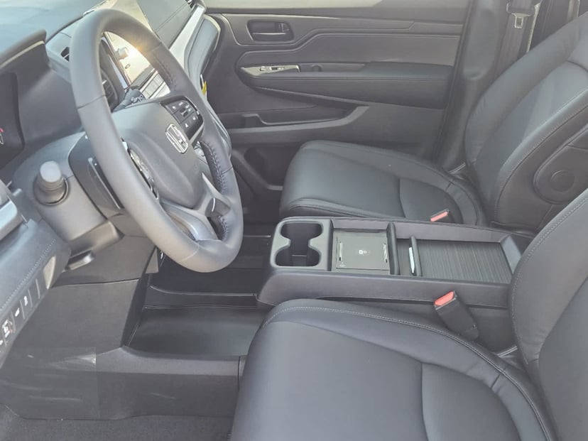2026 Honda Odyssey - Image 12