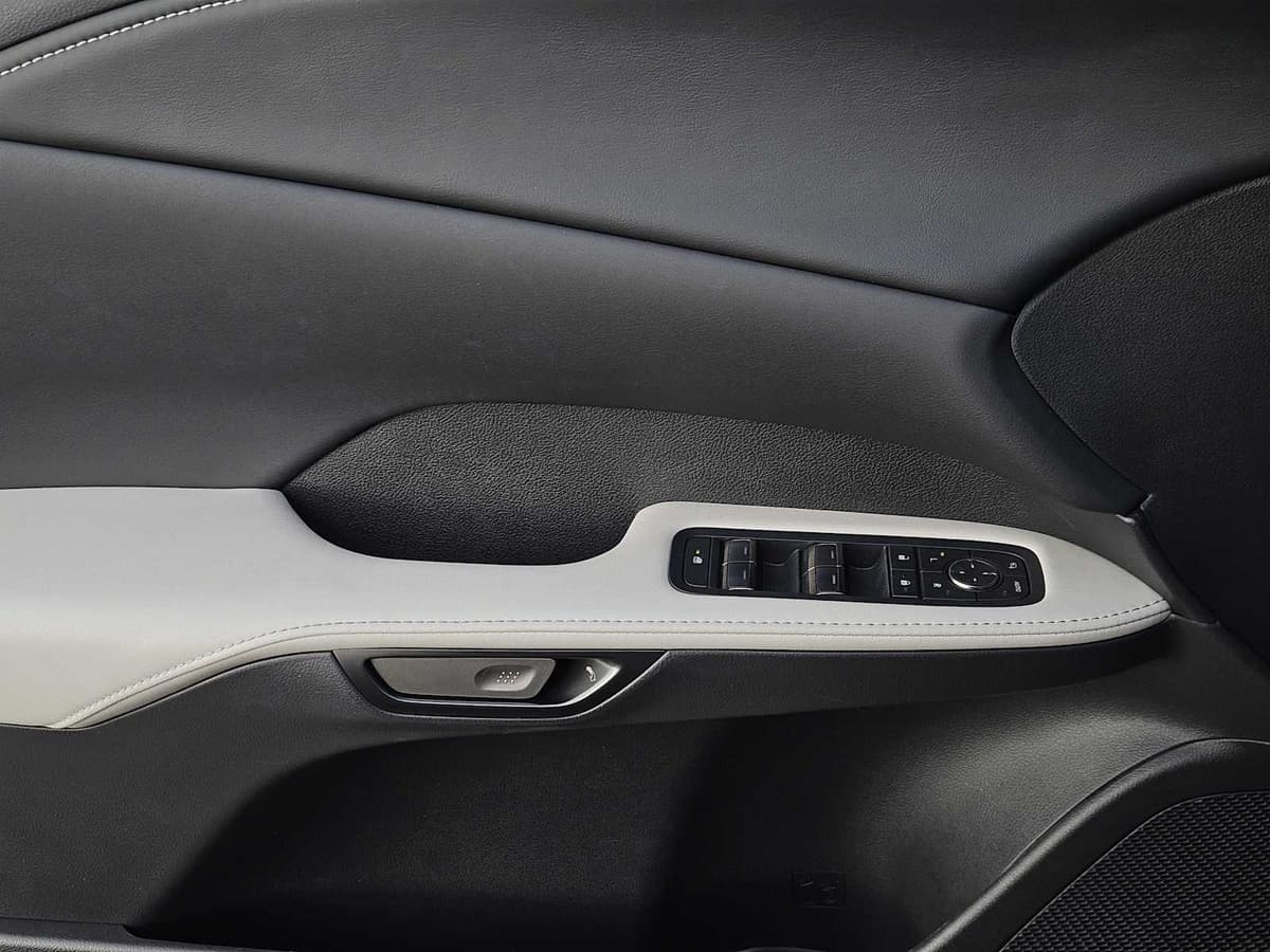 2023 LEXUS RX - Image 22