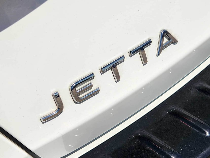 2023 Volkswagen Jetta - Image 12