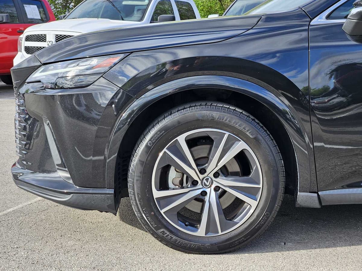 2023 LEXUS RX - Image 8