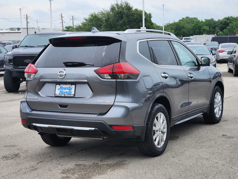 2017 Nissan Rogue - Image 6