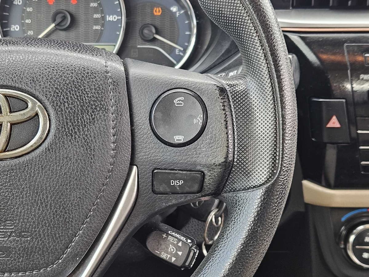 2014 Toyota Corolla - Image 27