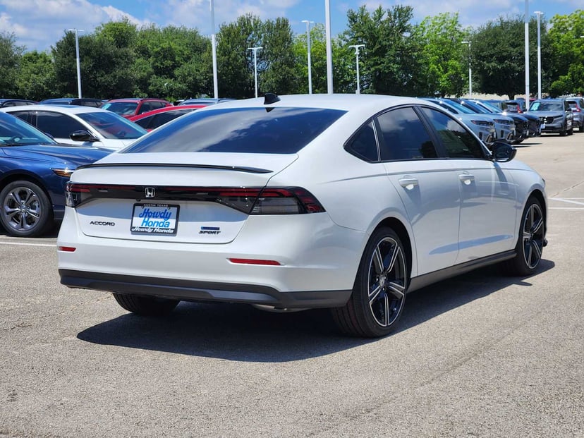 2026 Honda Accord Hybrid - Image 3