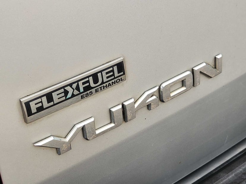 2011 GMC Yukon - Image 12