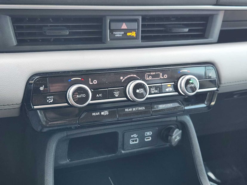 2023 Honda Pilot - Image 18