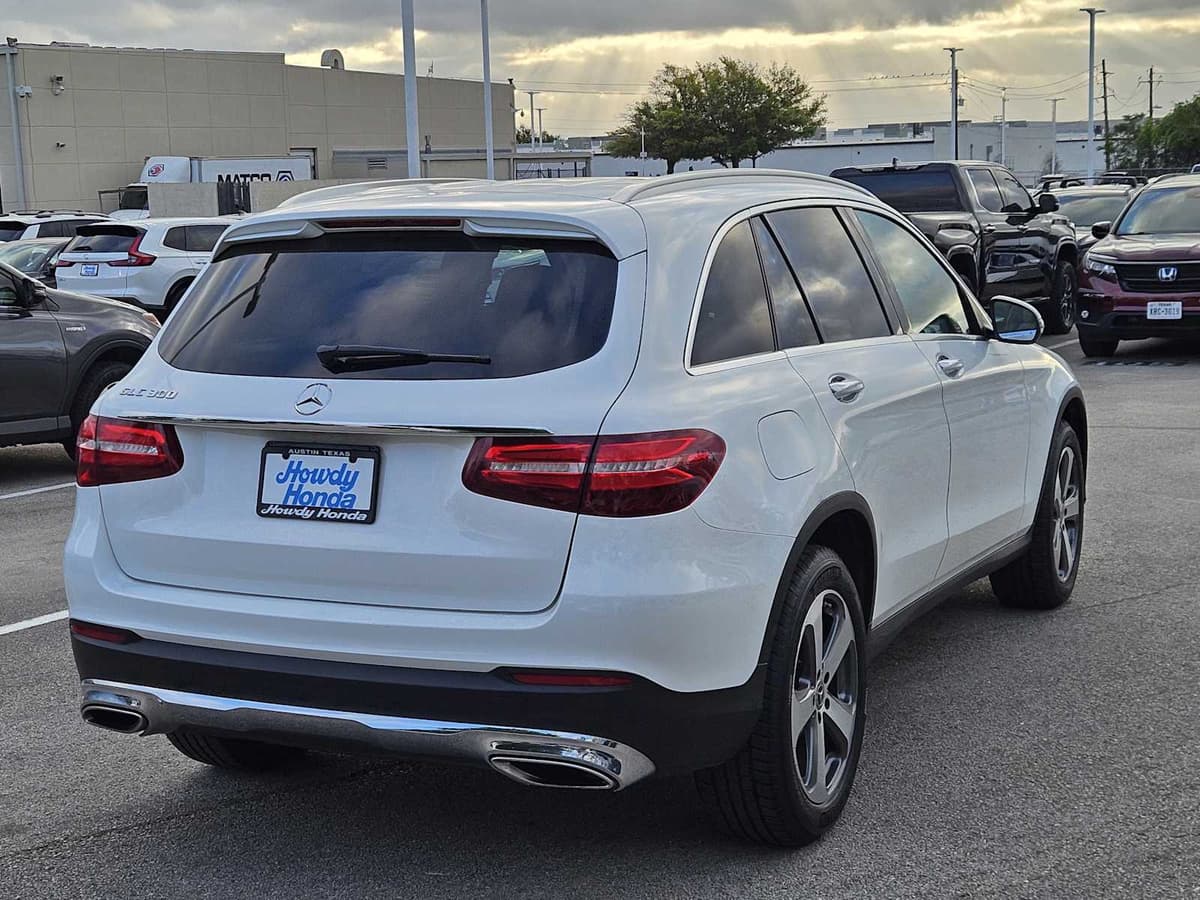 2017 Mercedes-Benz GLC 300 - Image 6