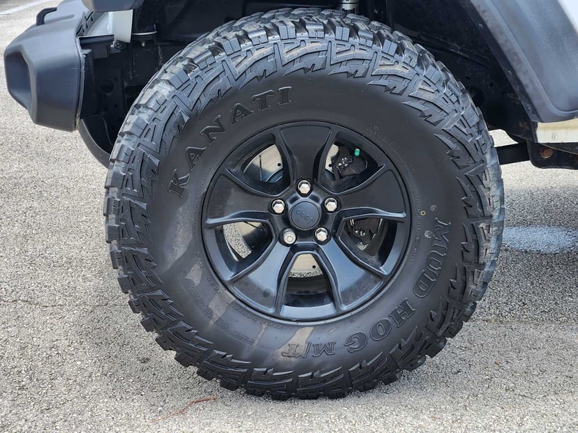 2020 Jeep Gladiator - Image 9