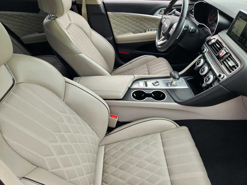 2019 Genesis G70 - Image 14