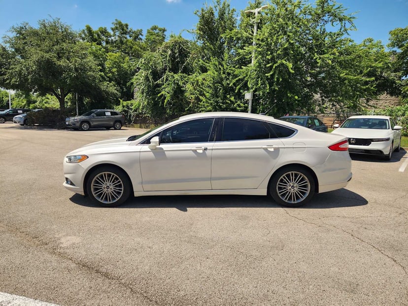 2014 Ford Fusion - Image 2