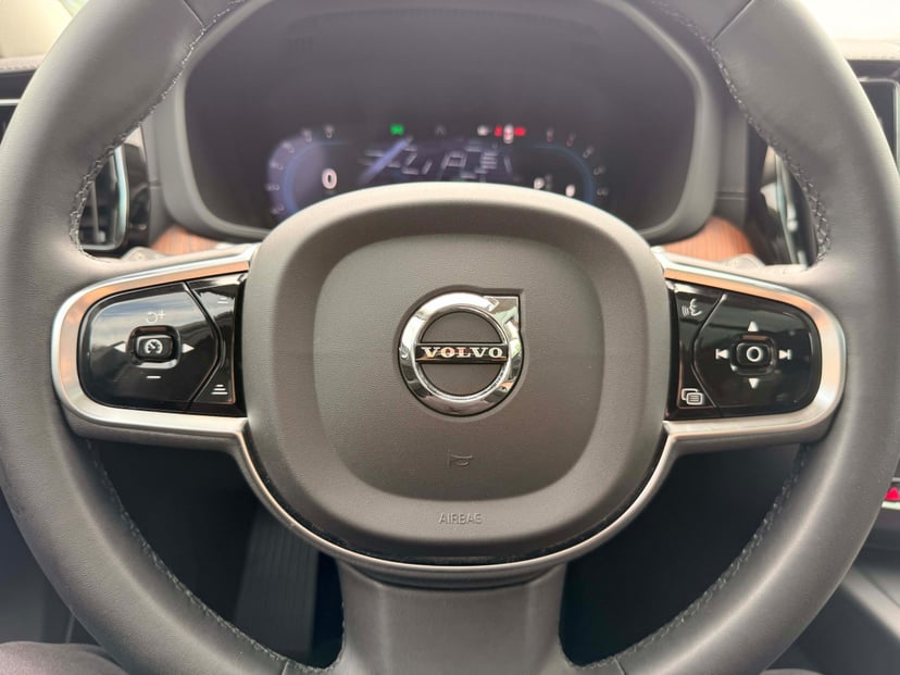 2024 Volvo XC60 - Image 19
