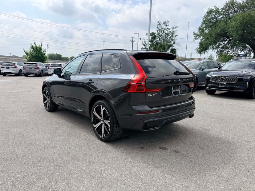2024 Volvo XC60 - Image 4
