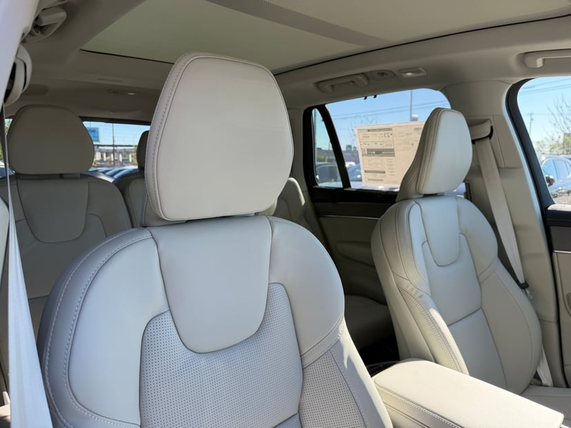2026 Volvo XC90 - Image 9