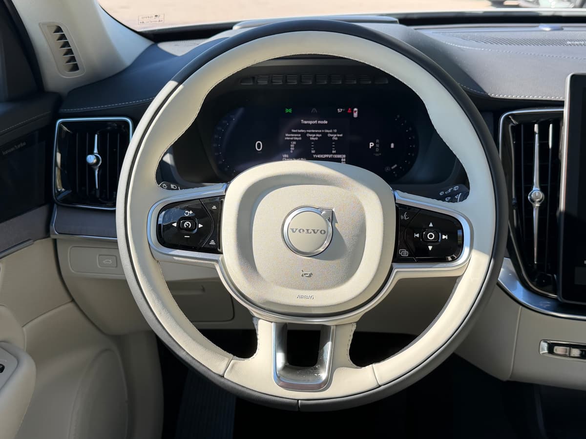 2026 Volvo XC90 - Image 15