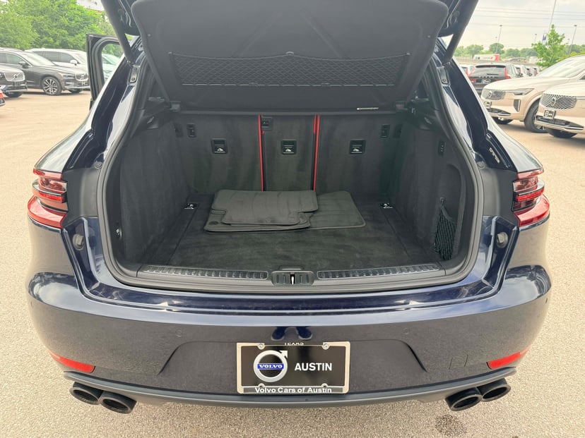 2018 Porsche Macan - Image 28