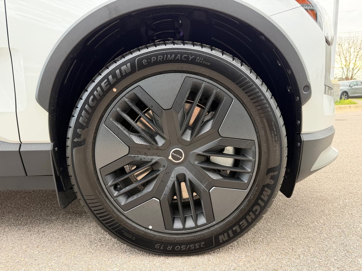 2026 Volvo EX30 Cross Country - Image 7