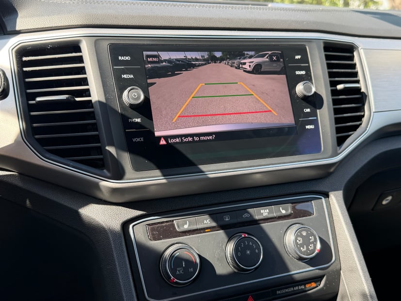 2018 Volkswagen Atlas - Image 20
