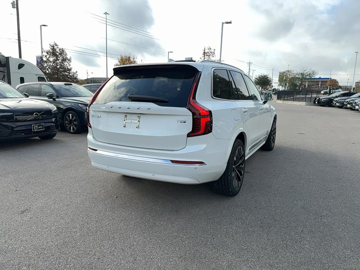 2026 Volvo XC90 plug-in hybrid - Image 5