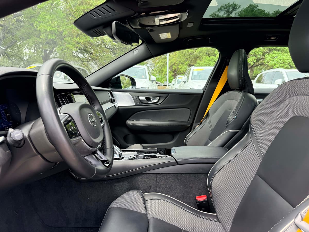 2024 Volvo V60 plug-in hybrid - Image 11