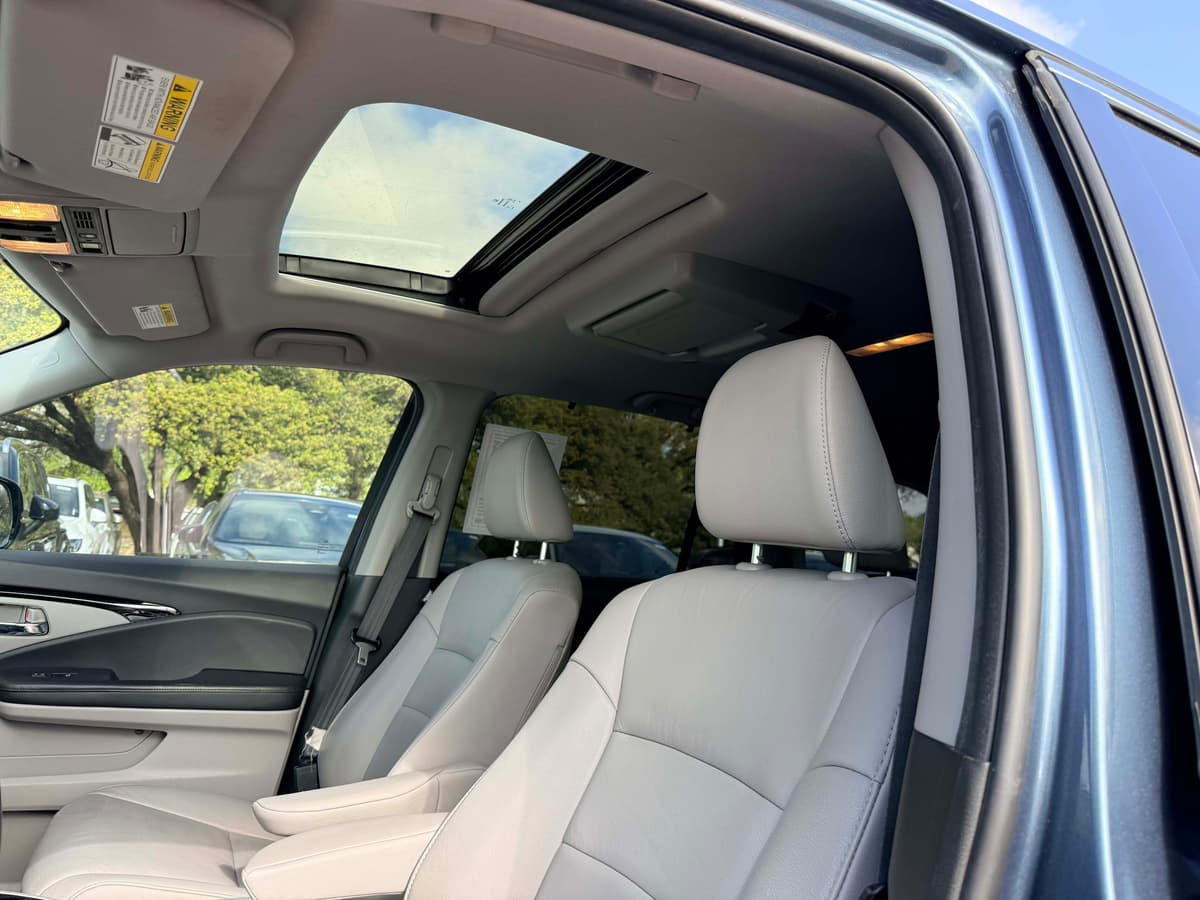 2020 Honda Pilot - Image 12