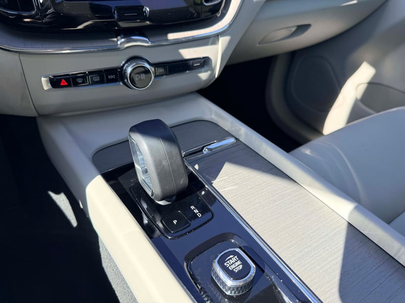 2023 Volvo XC60 - Image 20
