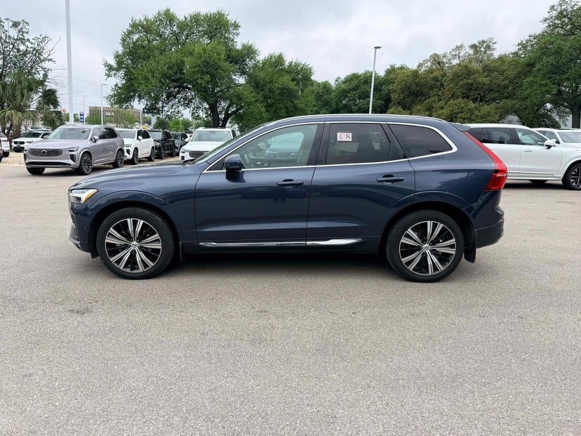 2023 Volvo XC60 - Image 2