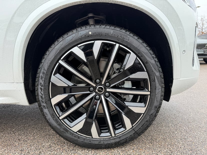 2026 Volvo XC90 - Image 6