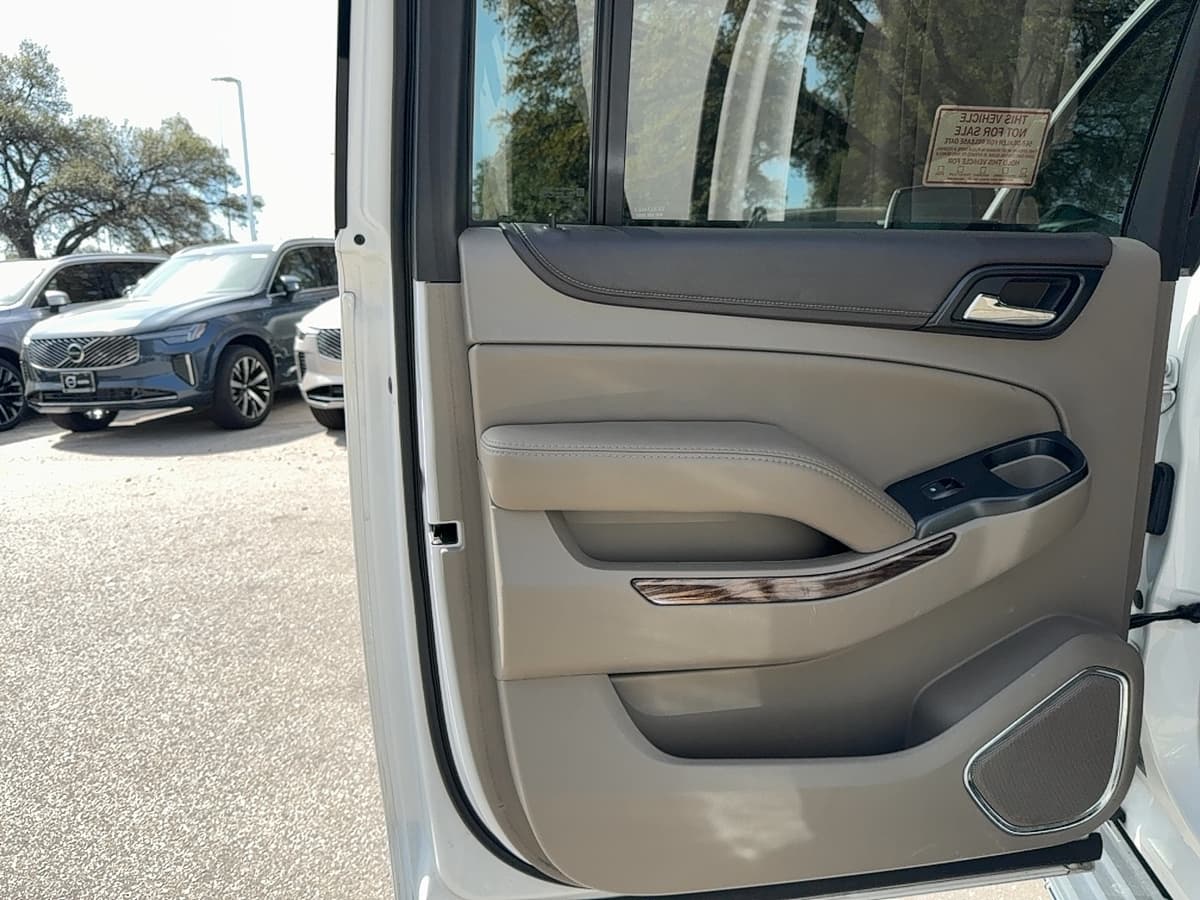 2017 GMC Yukon XL - Image 13