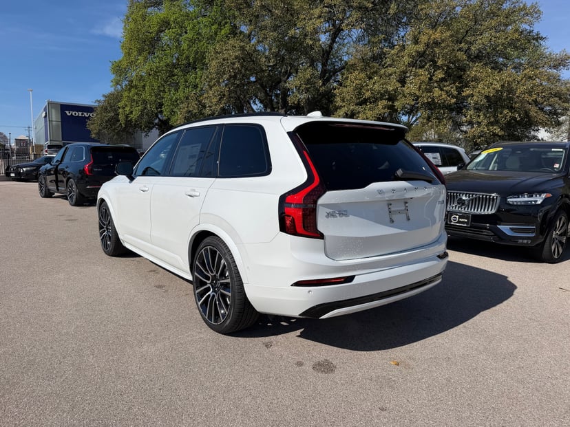 2026 Volvo XC90 - Image 3