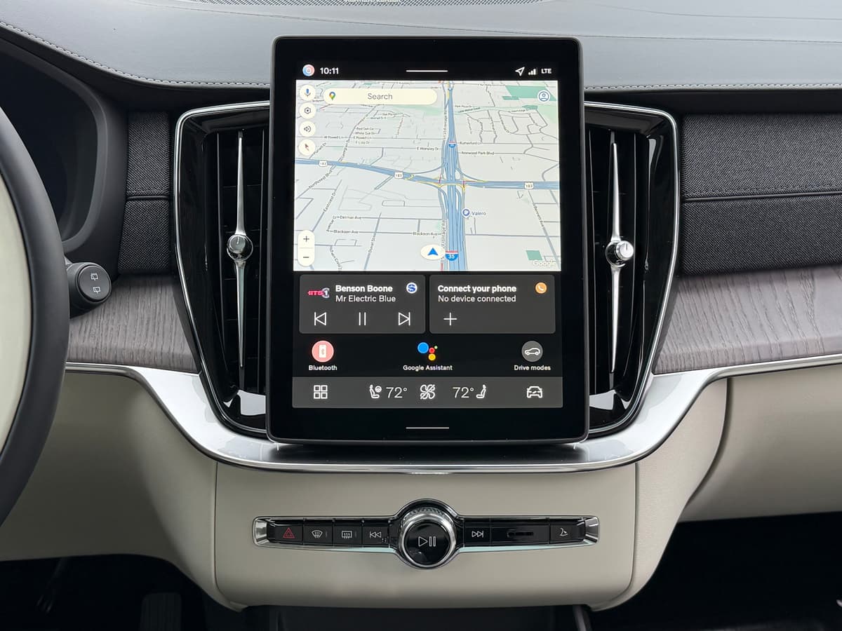 2026 Volvo XC90 - Image 13