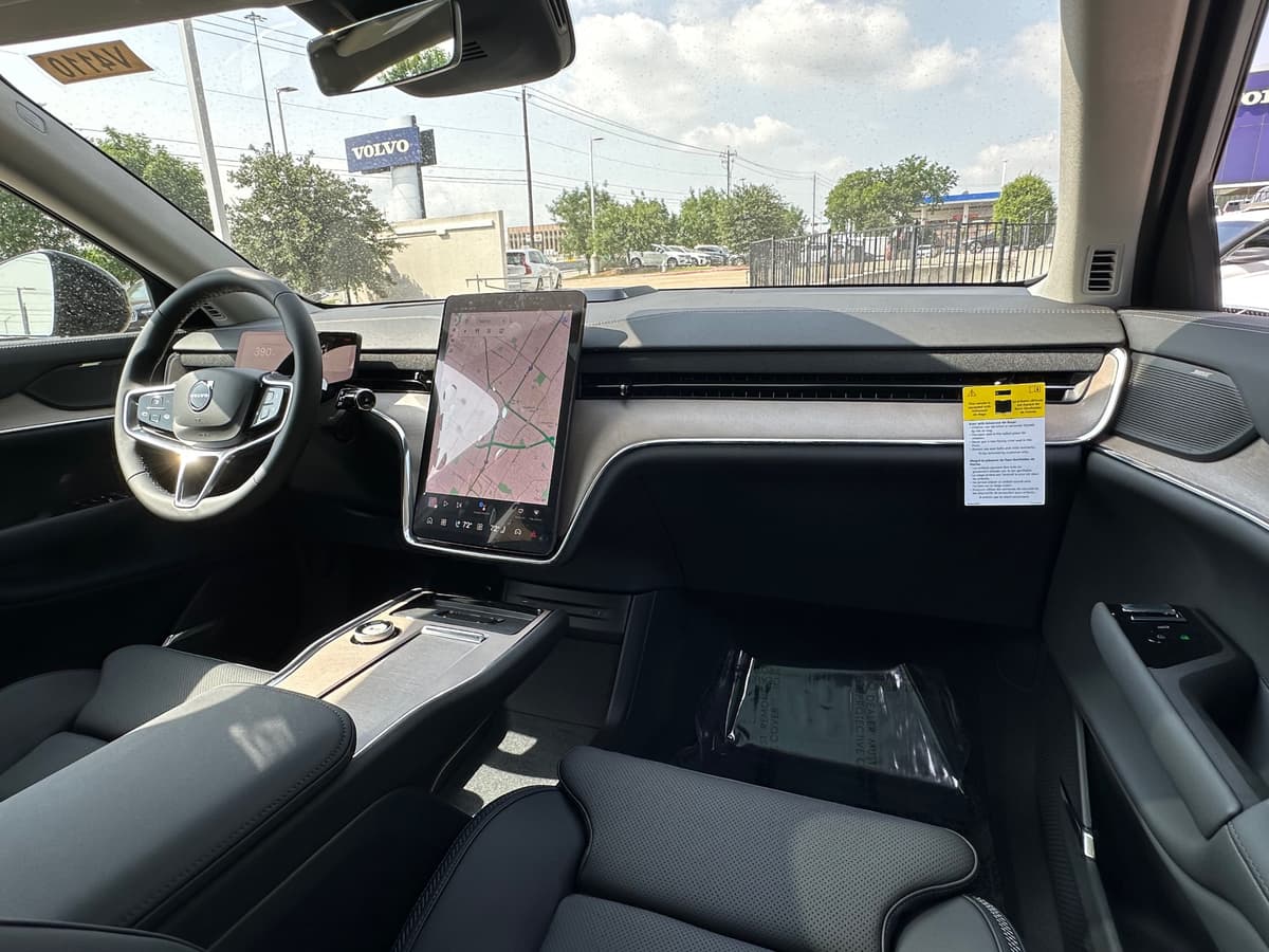2025 Volvo EX90 - Image 10